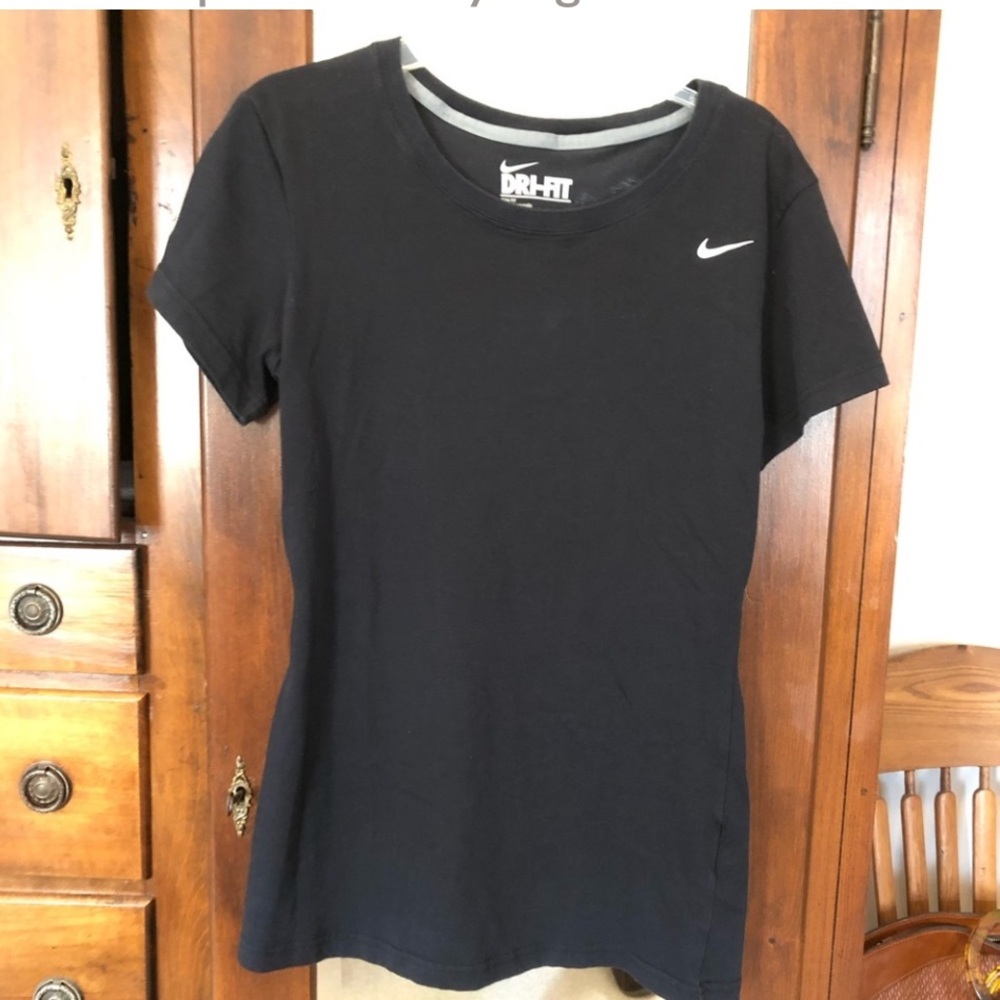 🤑 Black Nike T Shirt